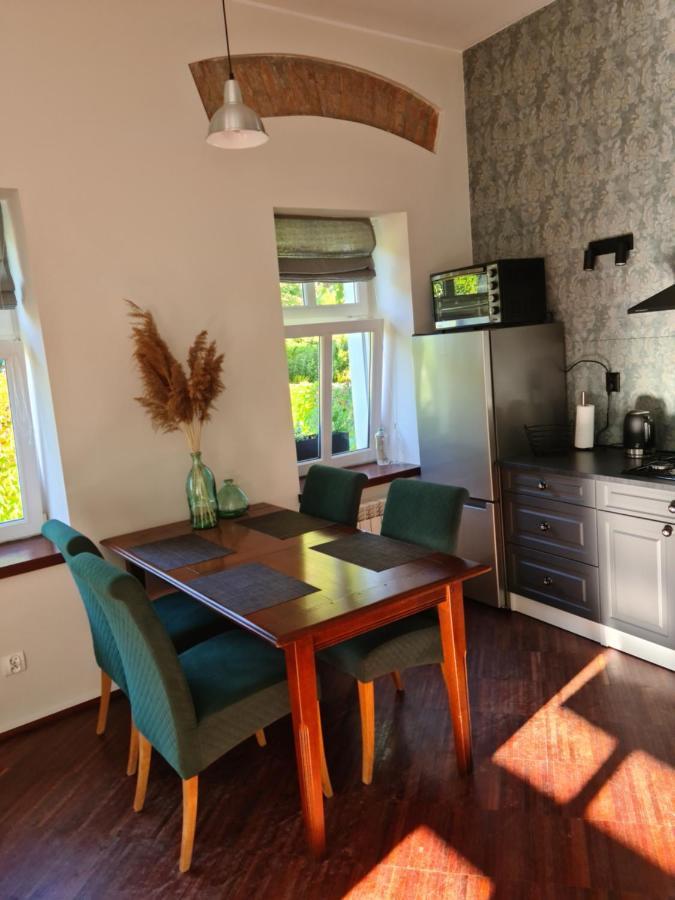 Apartament W Starej Szkole Lägenhet Srebrna Góra Exteriör bild